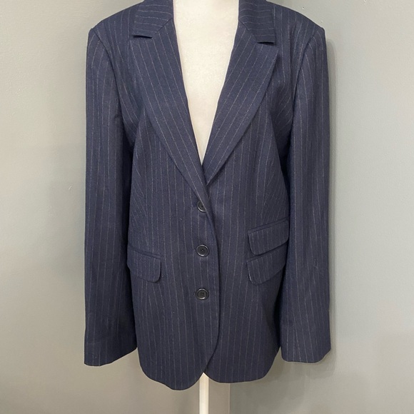 Boden Jackets & Blazers - BODEN-Dark Blue Pinstriped Blazer Wool US 12 UK 16 Casual Career Lagenlook Chic